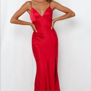 Nwt red hello molly silky dress